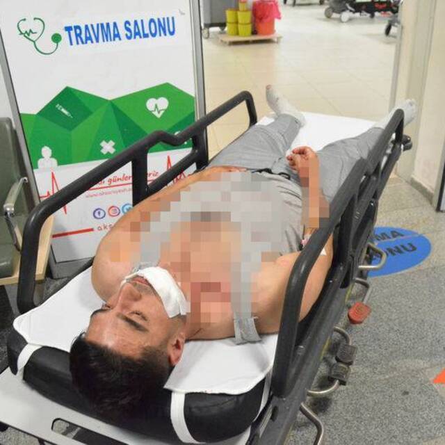 Kendisini uyaran yolcuya palayla saldırdı