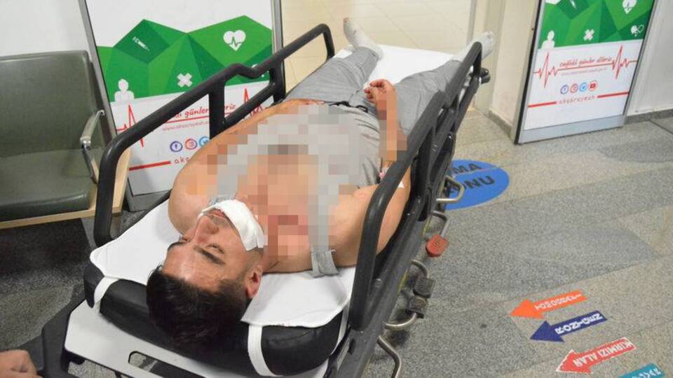 Kendisini uyaran yolcuya palayla saldırdı