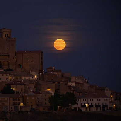 Dünyadan Süper Mavi Ay manzaraları