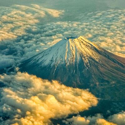 90 yaşında tekerlekli sandalyeyle Fuji Dağı'na tırmandı