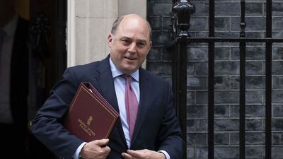 İngiltere Savunma Bakanı istifa etti