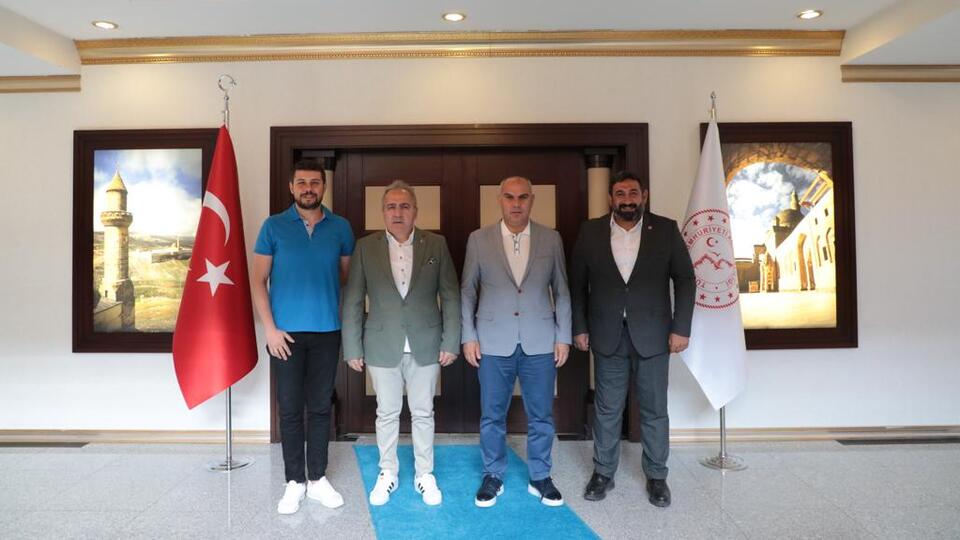Ağrı Valisi Koç, UYAFA heyetiyle görüştü