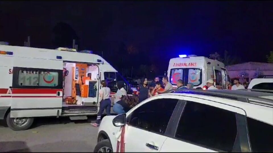 Düğün yemeğinden zehirlendiler