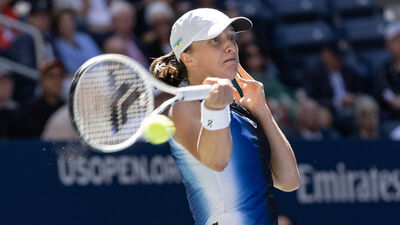 Swiatek zorlanmadan 4. turda