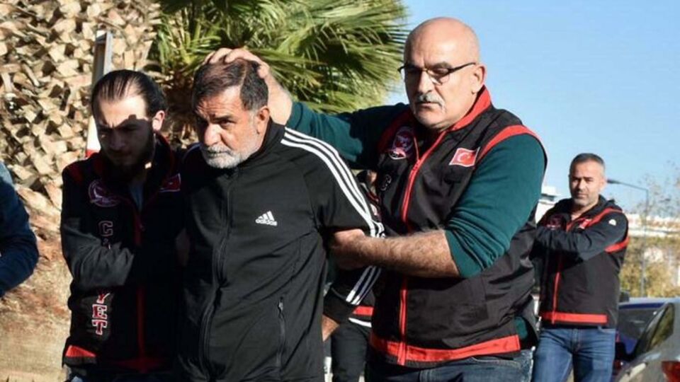 Eş katili! Almanya'da baltayla, Türkiye'de silahla