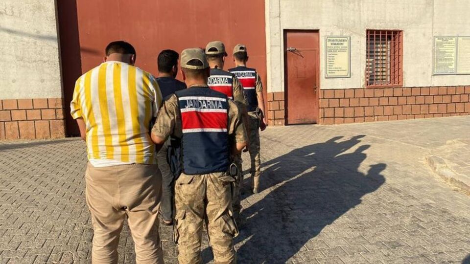 2 ilde göçmen kaçakçılığı operasyonu! 30 tutuklama