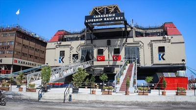 "Yüzen okul"da YKS'ye hazırlanan 350 depremzede öğrenci üniversiteye yerleşti