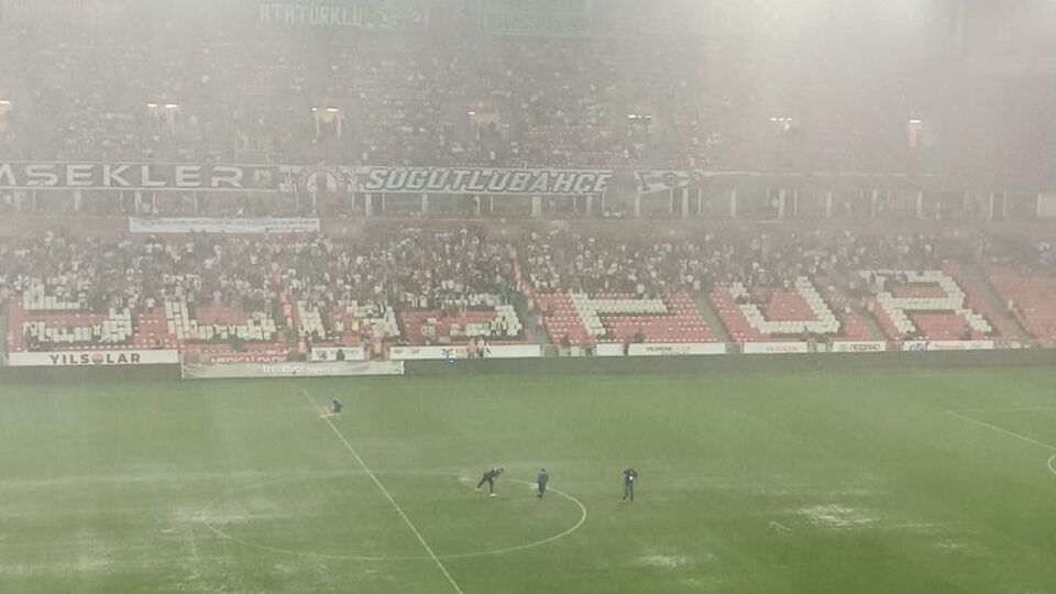 Samsunspor - İstanbulspor maçına yağış engeli