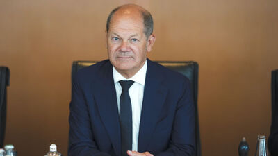 Scholz'den nükleer enerji mesajı