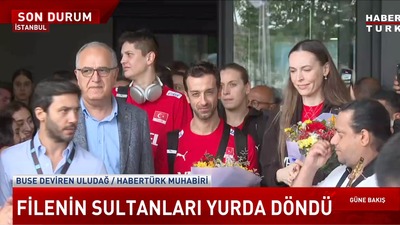 Şampiyon Filenin Sultanları yurda döndü