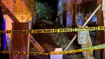 Kahramanmaraş'ta garaj inşaatı çöktü: 2 yaralı