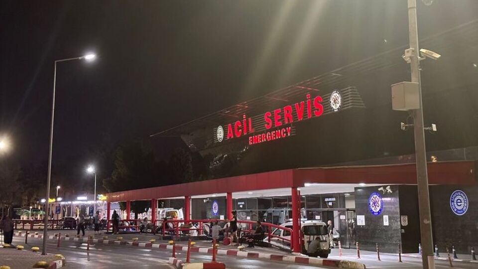 İzmir'de bıçaklı kavga: 1 ağır yaralı