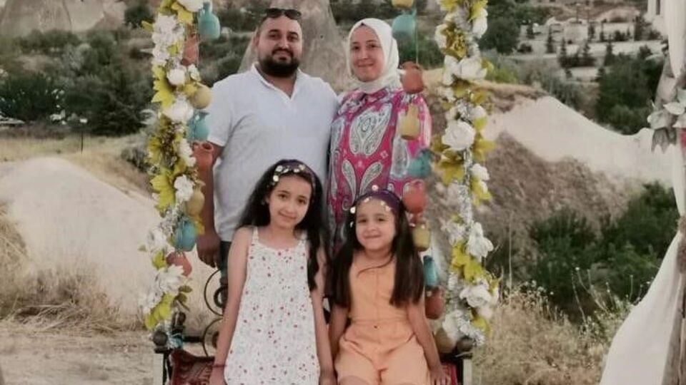 Mangal dehşetinde yürek yakan fotoğraf! Bir tek anne kaldı!