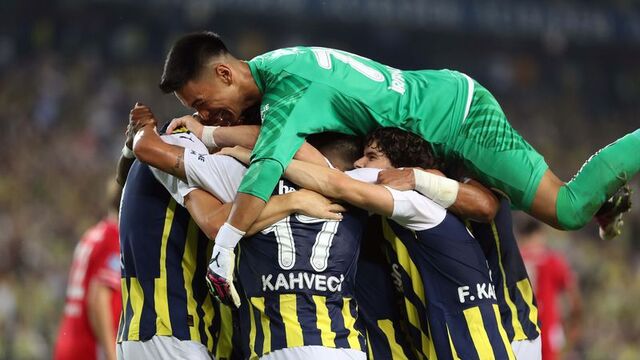 Fenerbahçe, UEFA listesini duyurdu