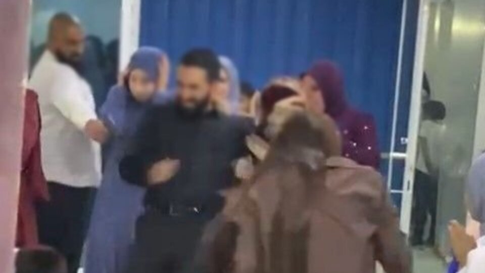 Damada düğününde silahlı saldırı kameraya yansıdı: 1'i ağır 2 yaralı