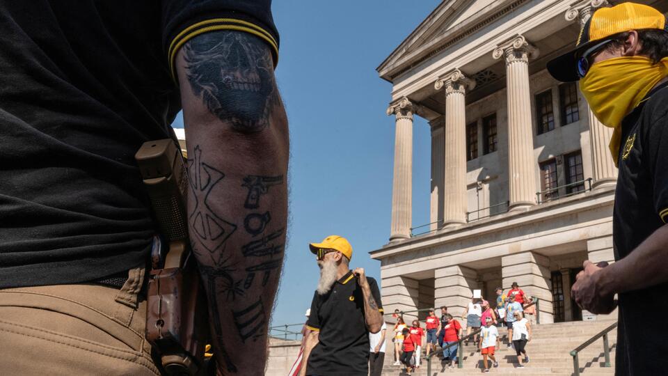 Proud Boys: ABD'de Kongre baskınıyla adını duyuran ve liderleri hapse atılan aşırı sağcı grubu neler bekliyor?