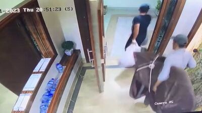 Girdikleri binada 12 saat boyunca hırsızlık yaptılar!