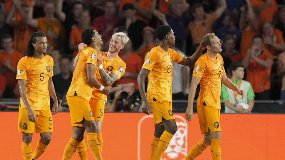 Hollanda 3 attı 3 aldı