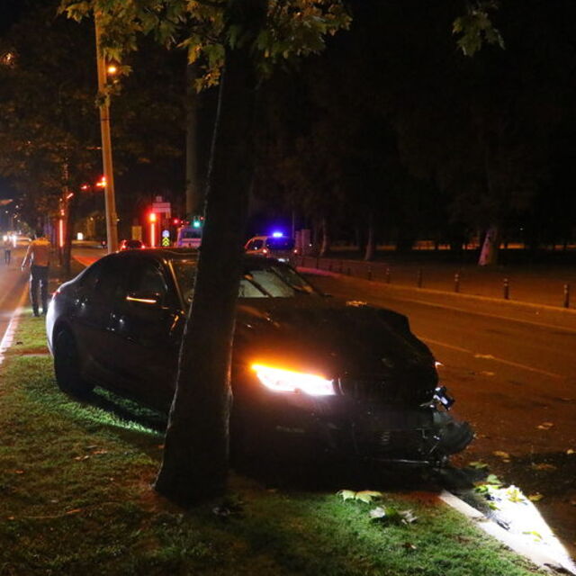 İzmir'de otomobil ile motosiklet çarpıştı: 1 ölü, 1 yaralı