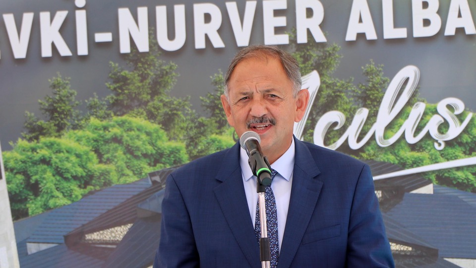 "İlk hedef depremzedeleri evlerine oturtmak"