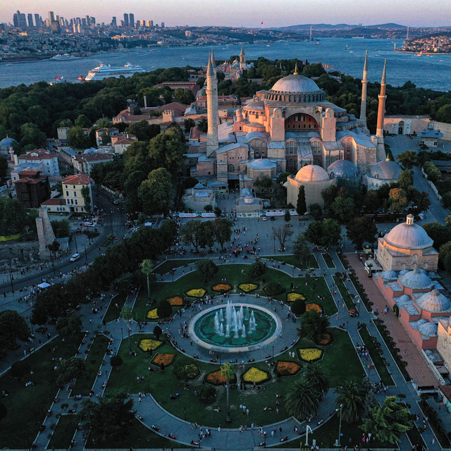 Ayasofya Camii'nde restorasyon: İbadete açık