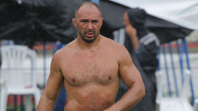 Elmalı Yağlı Güreşleri'nde zafer Ali Gürbüz'ün!