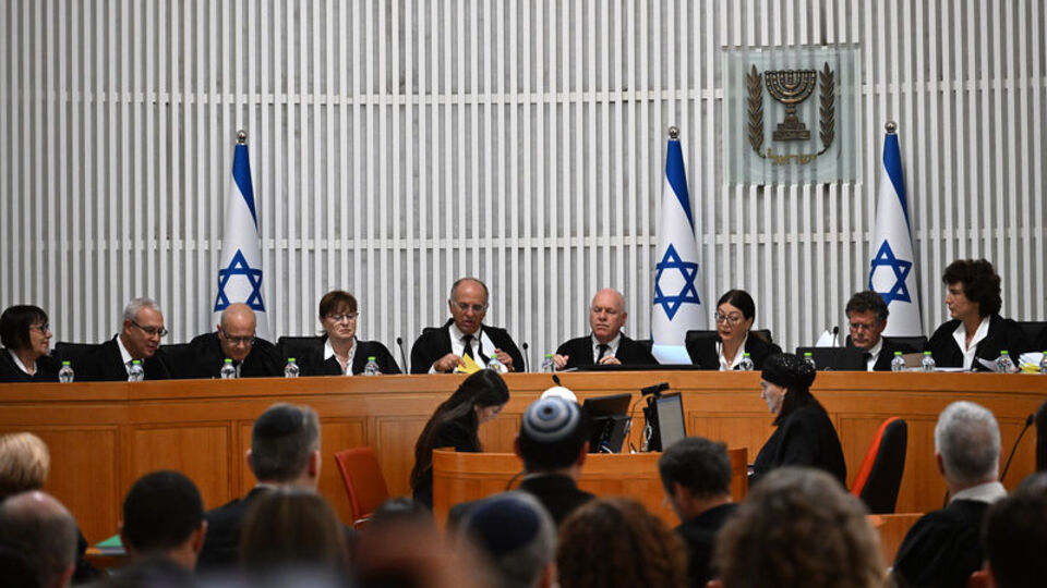 İsrail'de 'yargı reformu' mahkemesi 13 saat sürdü