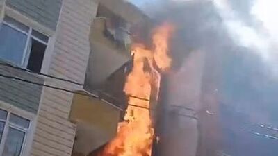 İstanbul'da 5 katlı binada feci yangın!