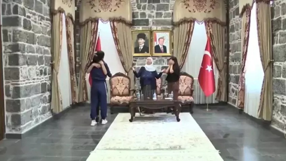 Bakan Yerlikaya duyurdu: 1 örgüt mensubu daha teslim oldu