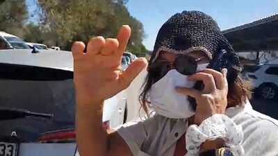 Hülya Avşar hastane çıkışında görüntülendi