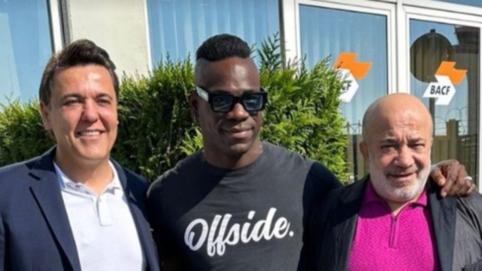 Balotelli geri döndü