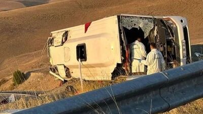 Van'da feci kazada 5 kaçak göçmen öldü, 7'si polis 26 kişi yaralandı