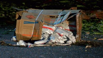 Dinamit yüklü kamyon devrildi