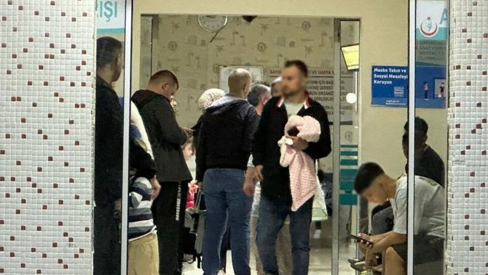 Bartın'da 10'u öğrenci 18 kişi tavuk dönerden zehirlendi