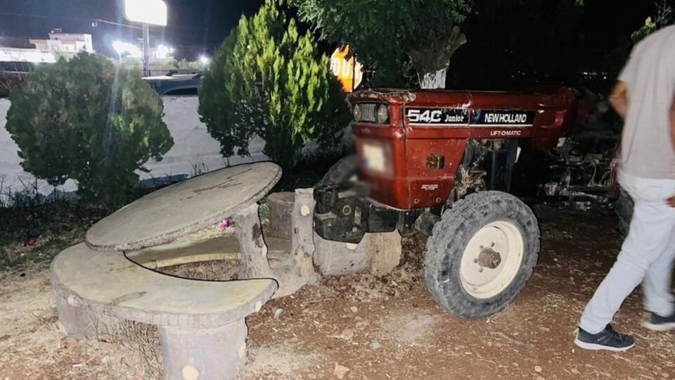 Otomobilin çarptığı traktörün sürücüsü öldü