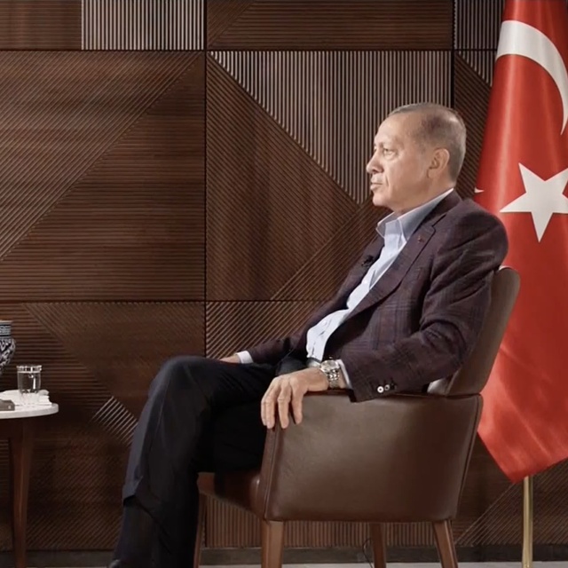 Cumhurbaşkanı Erdoğan: Sözümü kesmeye hakkın yok, saygı duyacaksın