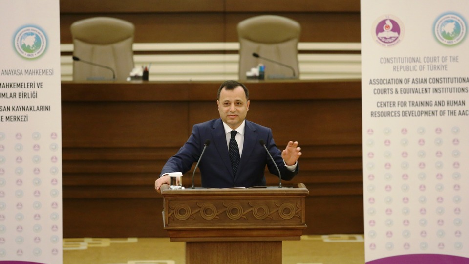 AYM Başkanı'ndan 'yargı bağımsızlığı' mesajı
