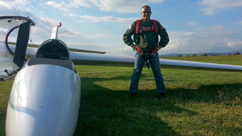 Yelkenkanatlar çarpıştı! 1 pilot öldü! Havada facia!