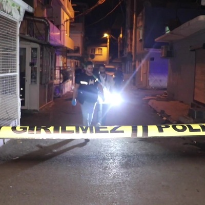 Pompalı tüfekle kavga ettiği kişi ve ayıranı vurdu