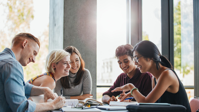 Hukuk Büro Yönetimi ve Sekreterliği bölümü nedir, mezunları ne iş yapar ve nerelerde çalışır?