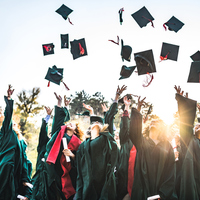 Reklam Tasarımı ve İletişimi bölümü nedir, mezunları ne iş yapar ve nerelerde çalışır?