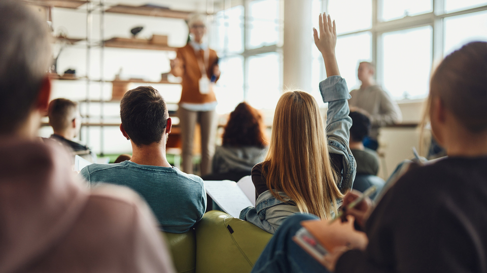 Sağlık Yönetimi bölümü nedir, mezunları ne iş yapar ve nerelerde çalışır?