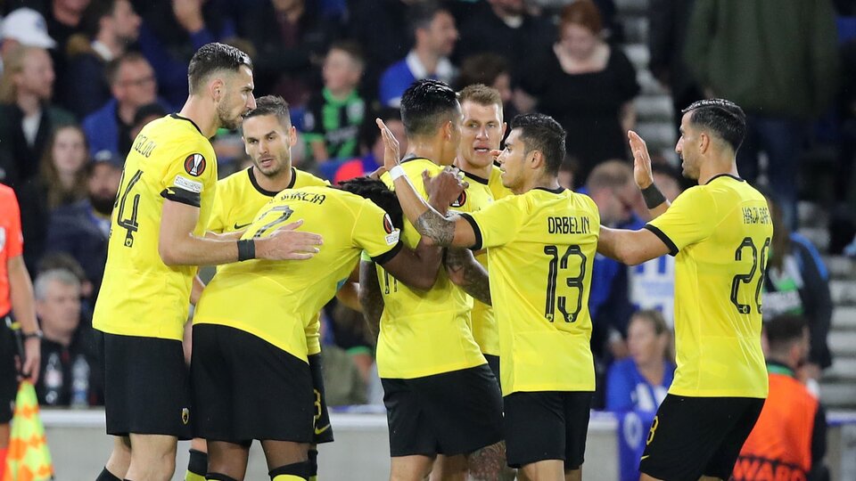 Brighton'a evinde AEK şoku!