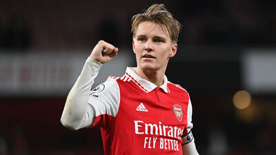 Arsenal, Odegaard'ın sözleşmesini uzattı