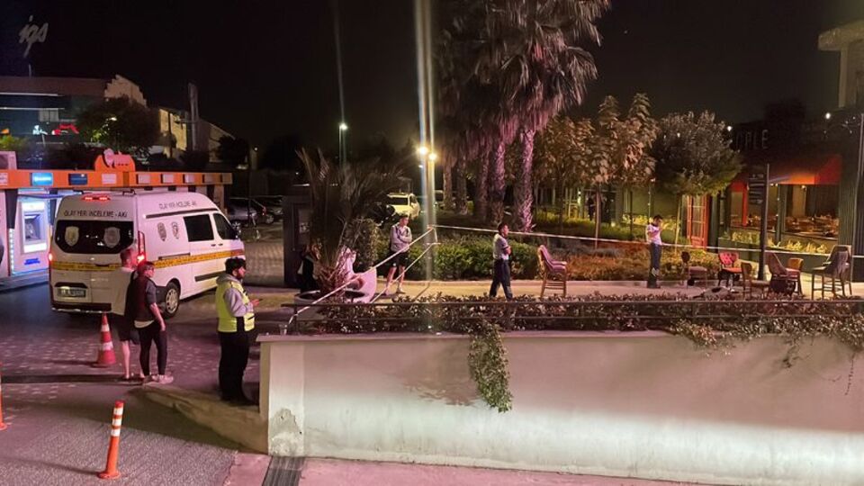 Eğlence mekanında silahlı kavga: 3 yaralı