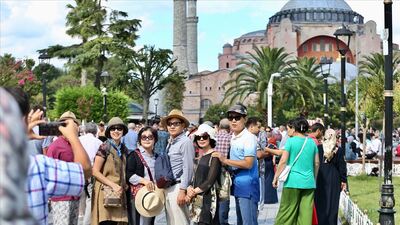 Yabancı turistler yüzde 20 daha fazla harcadı