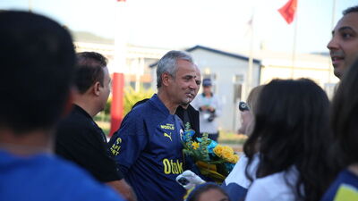 Fenerbahçe kafilesi, Alanya'ya geldi