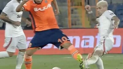 Galatasaray kırmızı kart bekledi