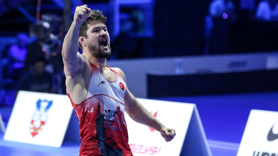 Ali Cengiz Dünya Şampiyonu!