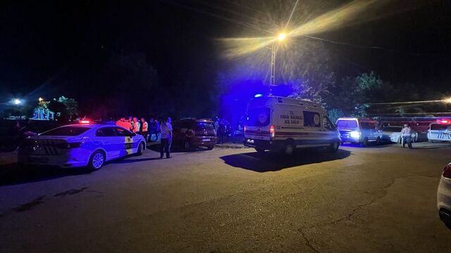 İhbara giden polise sıcak su atıldı: 2'si polis 4 yaralı